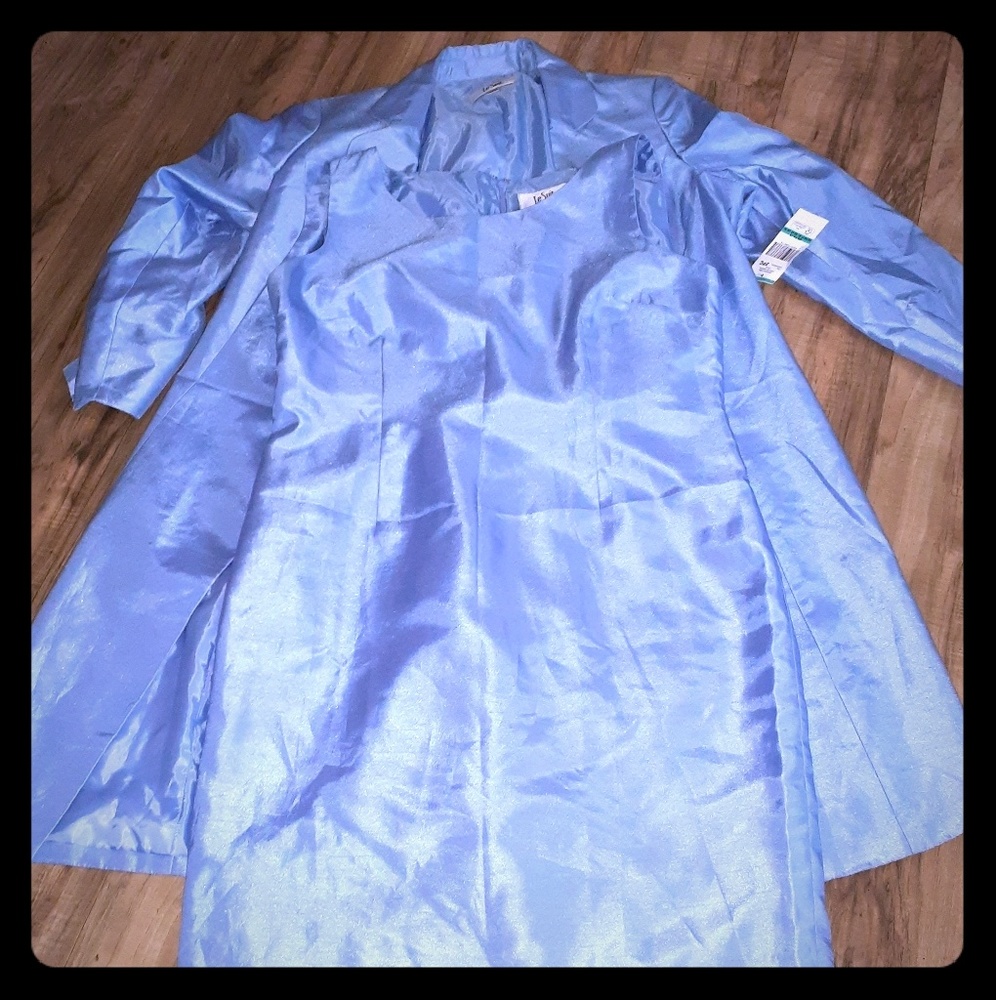 Womens Dress Suit 16